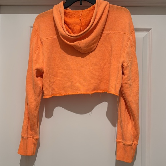 Urban outfitters vintage wash crop zip up hoodie - Picture 2 of 2